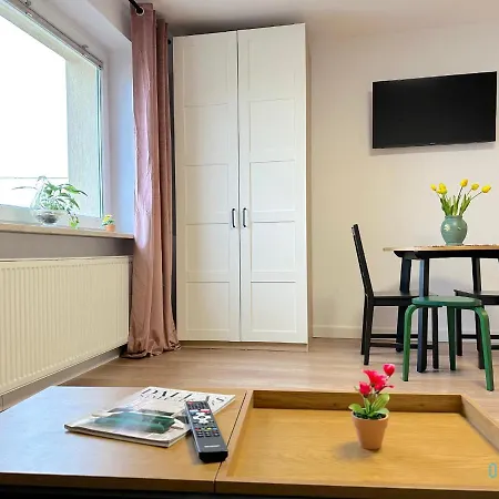 Lejlighed Gdynia Apartment- Tranquil Retreat, 15 Minutes To The Sea & Gdansk Center