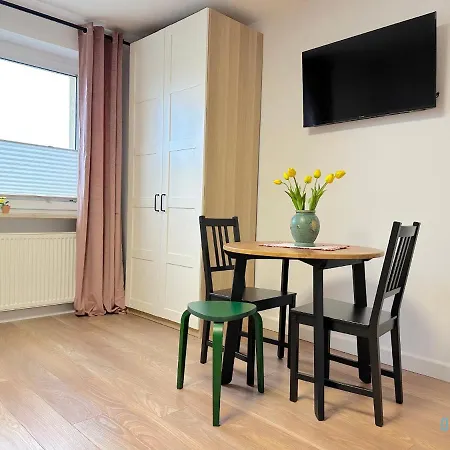 Gdynia Apartment- Tranquil Retreat, 15 Minutes To The Sea & Gdansk Center