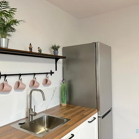 Gdynia Apartment- Tranquil Retreat, 15 Minutes To The Sea & Gdansk Center Lejlighed *