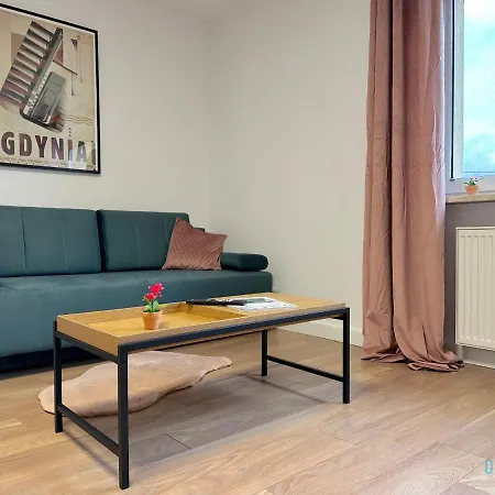 Gdynia Apartment- Tranquil Retreat, 15 Minutes To The Sea & Gdansk Center
