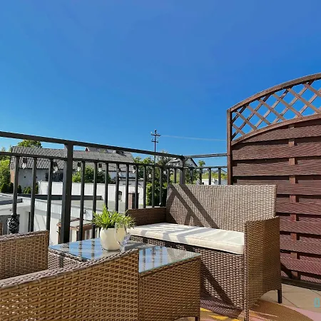 Lejlighed Gdynia Apartment- Tranquil Retreat, 15 Minutes To The Sea & Gdansk Center *