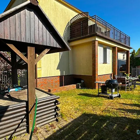 Gdynia Apartment- Tranquil Retreat, 15 Minutes To The Sea & Gdansk Center * Borkowo (Gdansk)