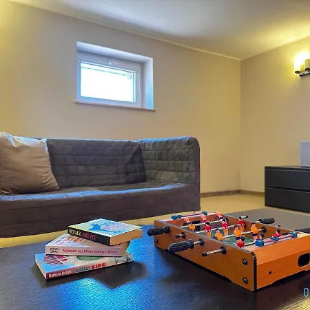 Gdynia Apartment- Tranquil Retreat, 15 Minutes To The Sea & Gdansk Center *