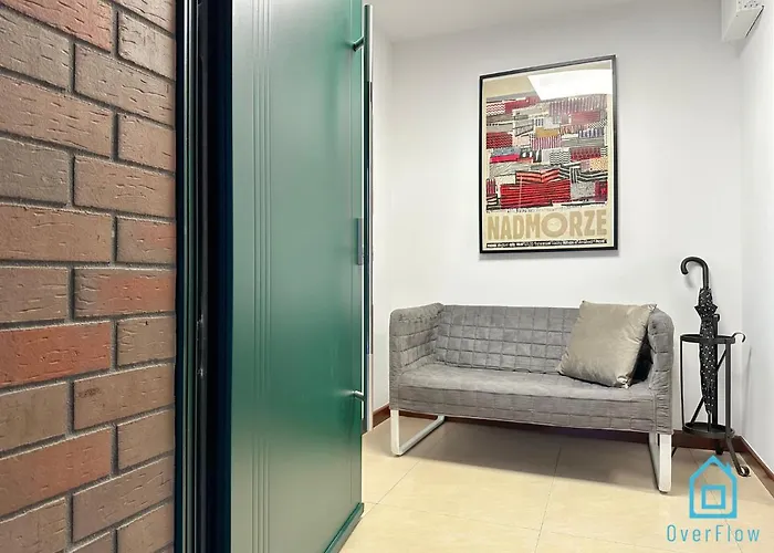 Gdynia Apartment- Tranquil Retreat, 15 Minutes To The Sea & Gdansk Center * Borkowo (Gdansk)