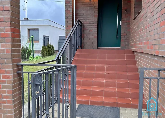 Gdynia Apartment- Tranquil Retreat, 15 Minutes To The Sea & Gdansk Center 公寓 *