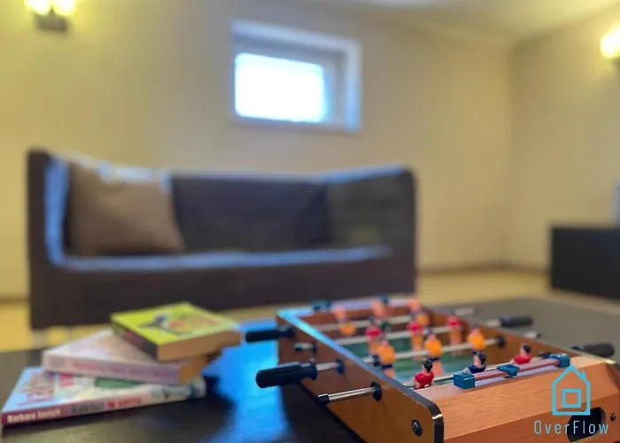 Gdynia Apartment- Tranquil Retreat, 15 Minutes To The Sea & Gdansk Center