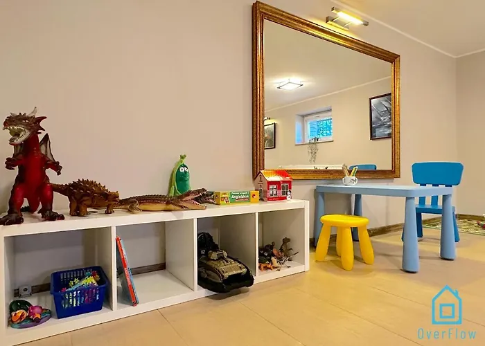 Gdynia Apartment- Tranquil Retreat, 15 Minutes To The Sea & Gdansk Center 公寓